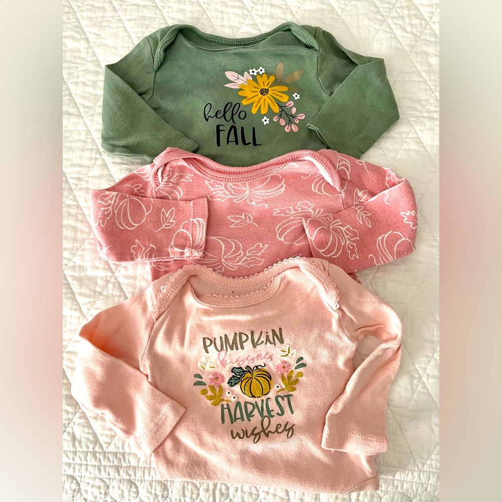 🍁 Carter’s 3 Pack FALL long sleeve 3-6 Mth onesies